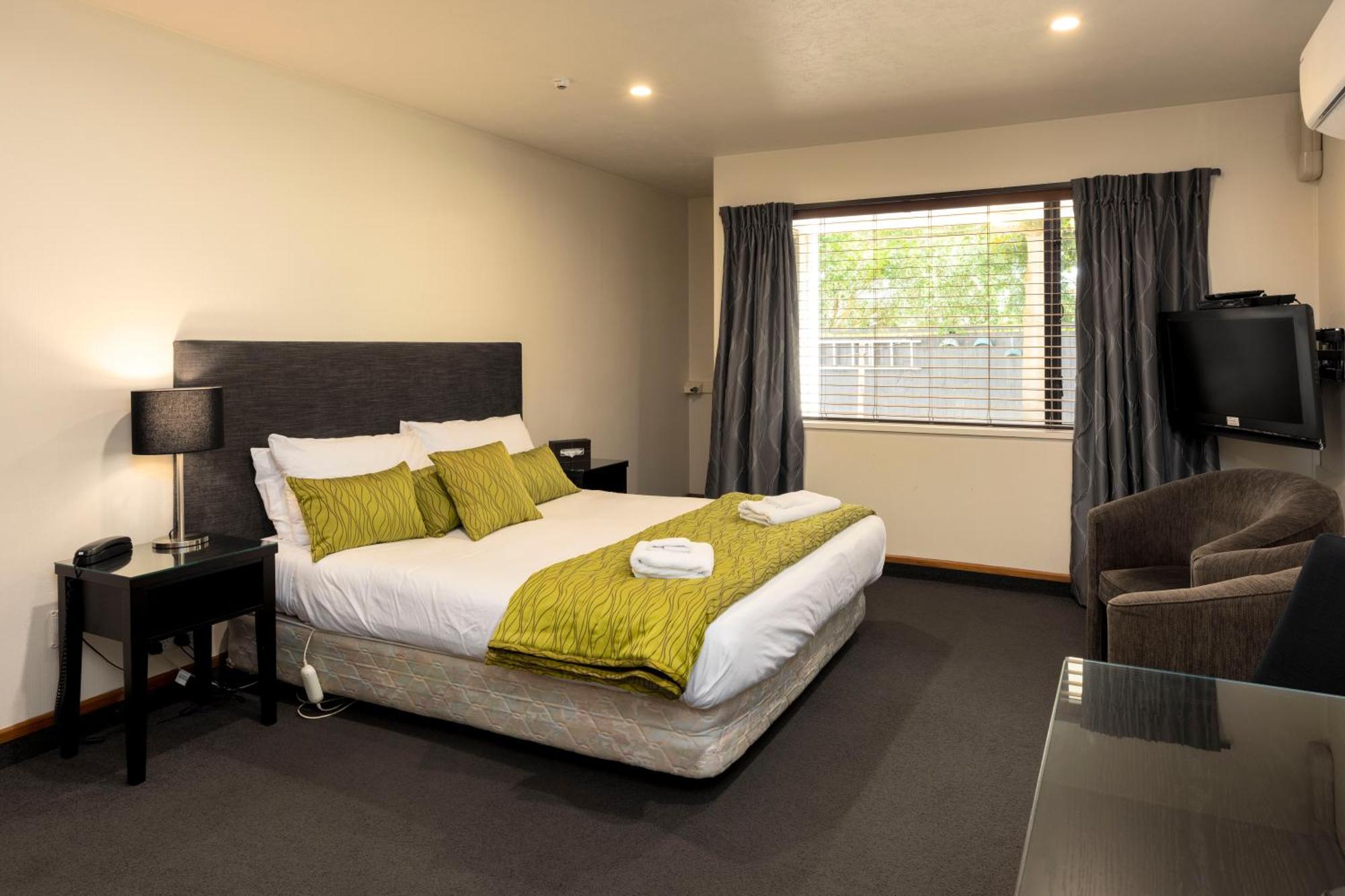 Hotel Airport Gateway 4*